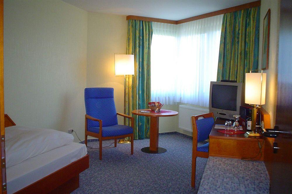 Balladins Superior Hotel Gutsmann Bad Bramstedt Extérieur photo