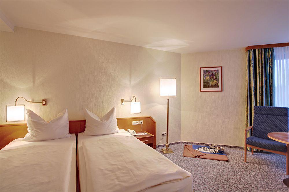 Balladins Superior Hotel Gutsmann Bad Bramstedt Extérieur photo
